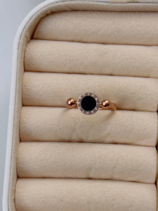 Roman Reversible Ring