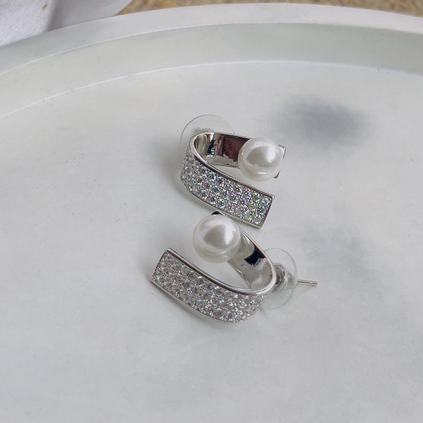 Crystal with pearl earrings