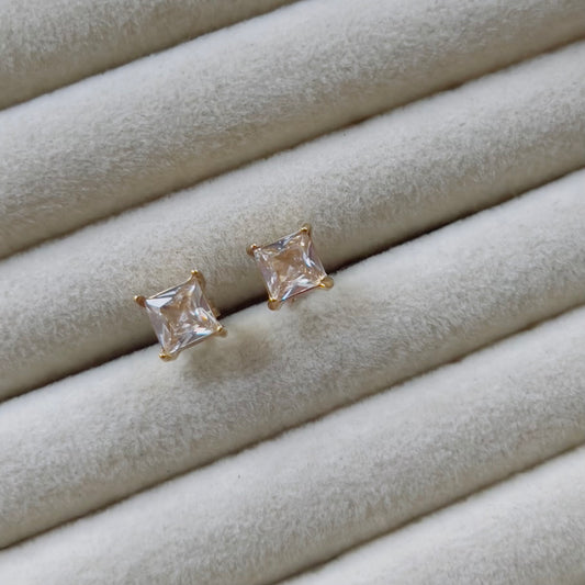 Tiny square studs earrings