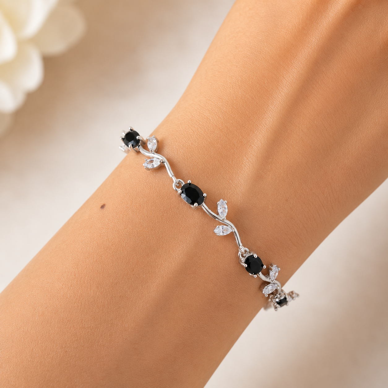 Black white silver tulip bracelet