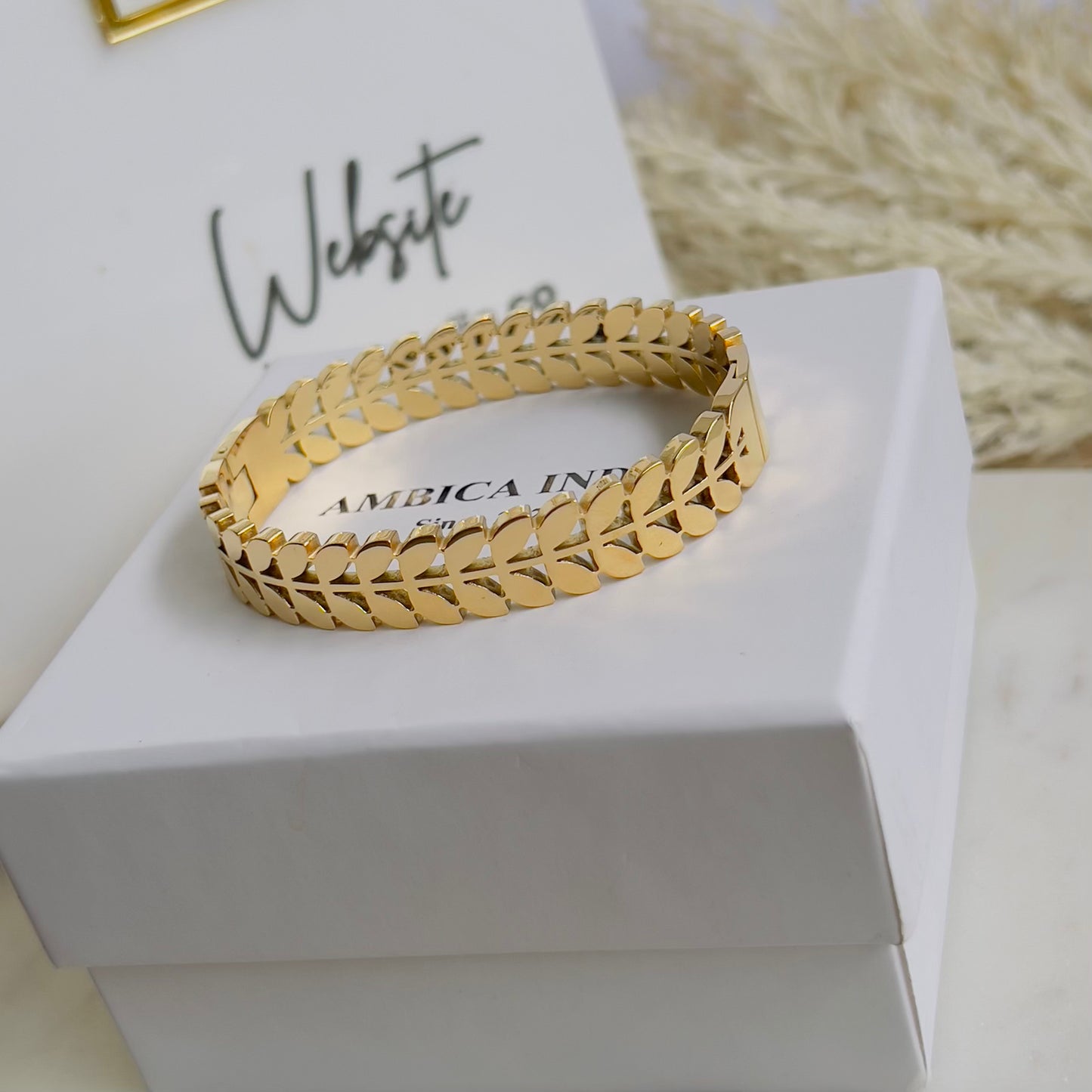 Leaves bracelet