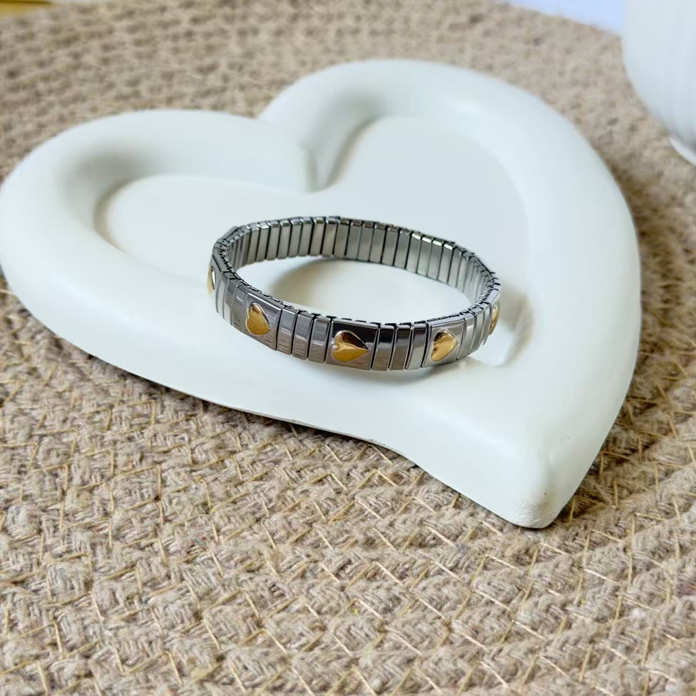 Heart charm bracelet