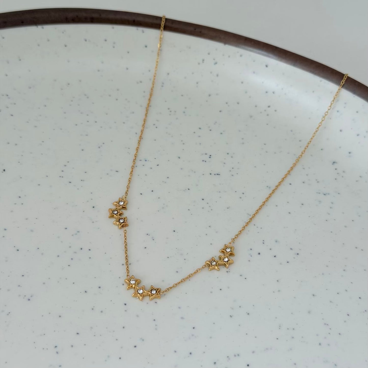Tiny star necklace