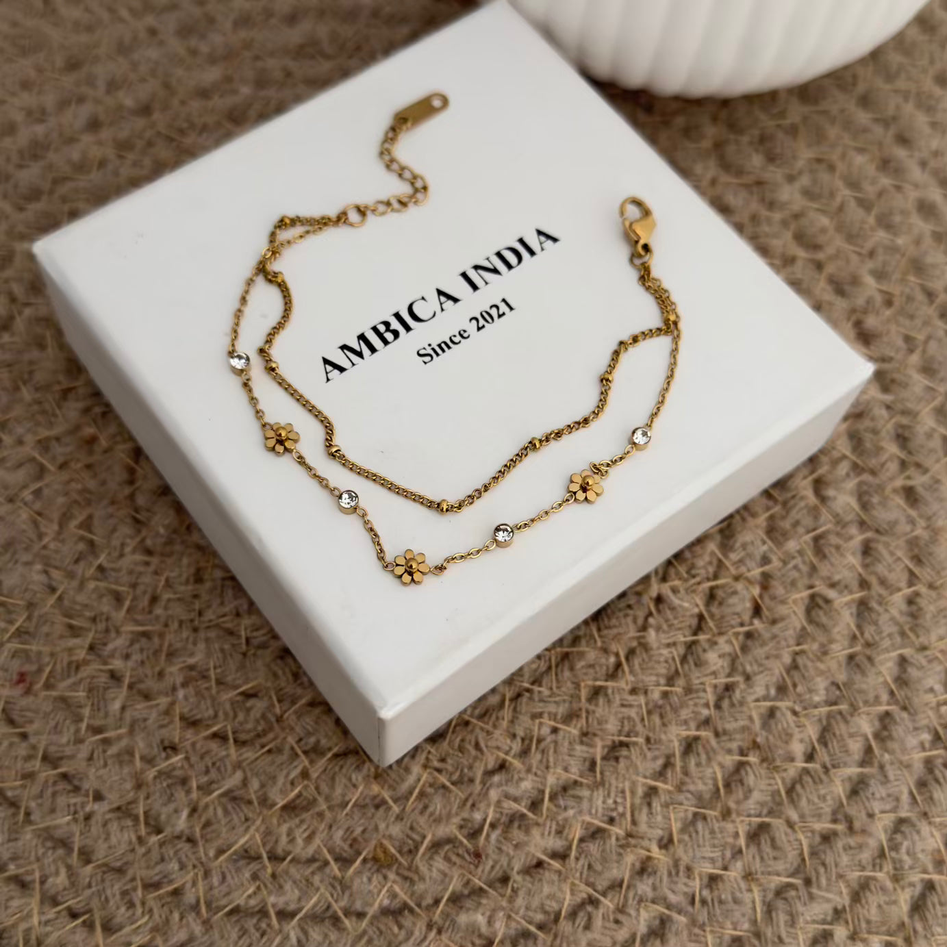 Tiny flower bracelet