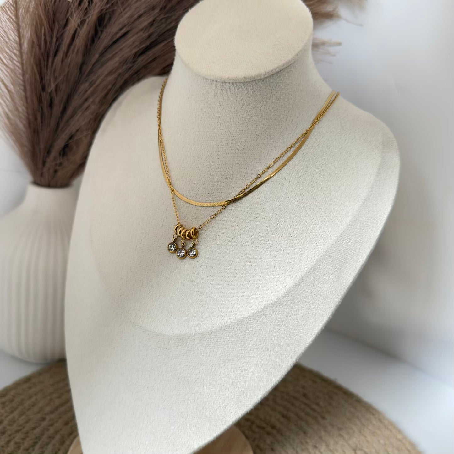 White crystal layer necklace