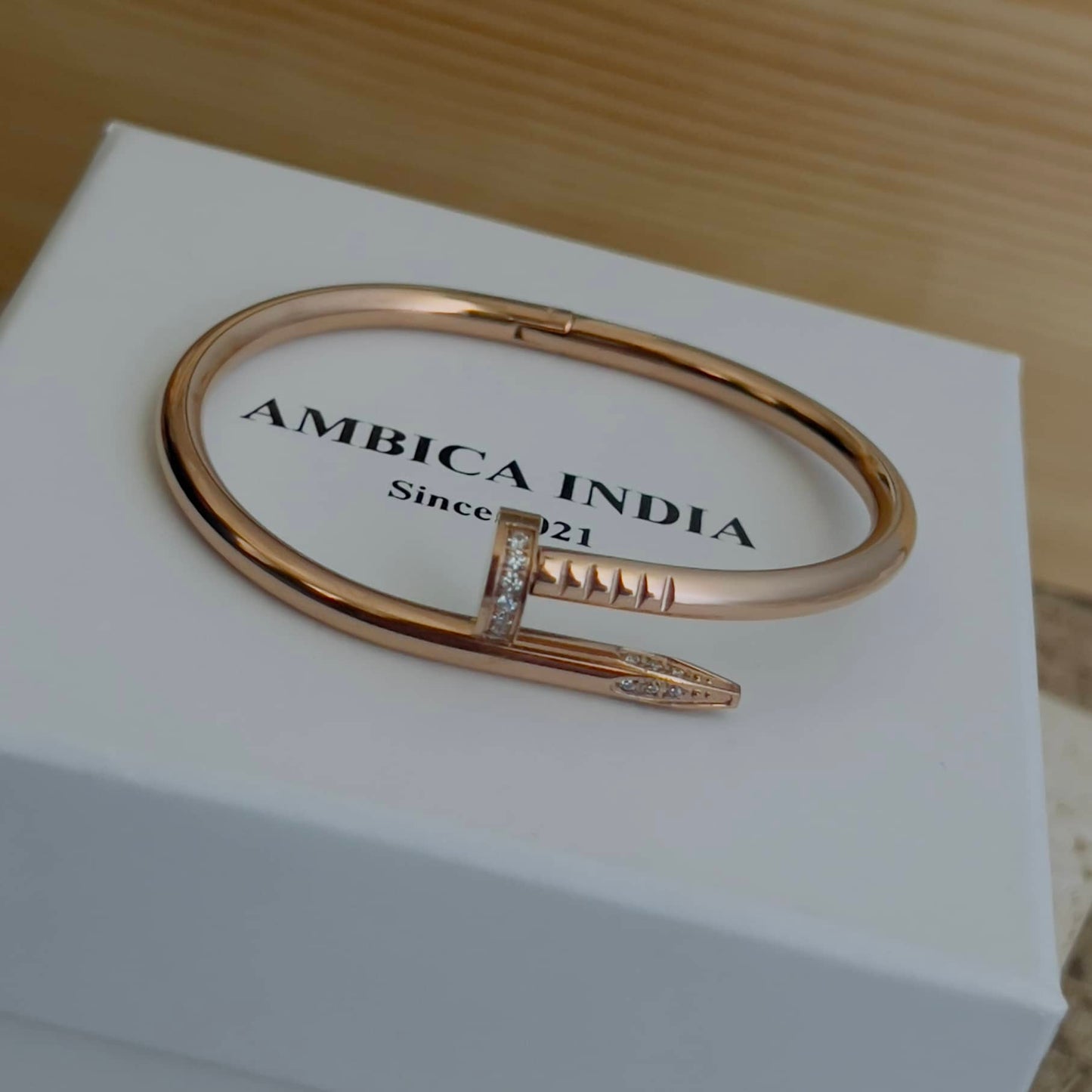 Nail studded bracelet 2.4 size