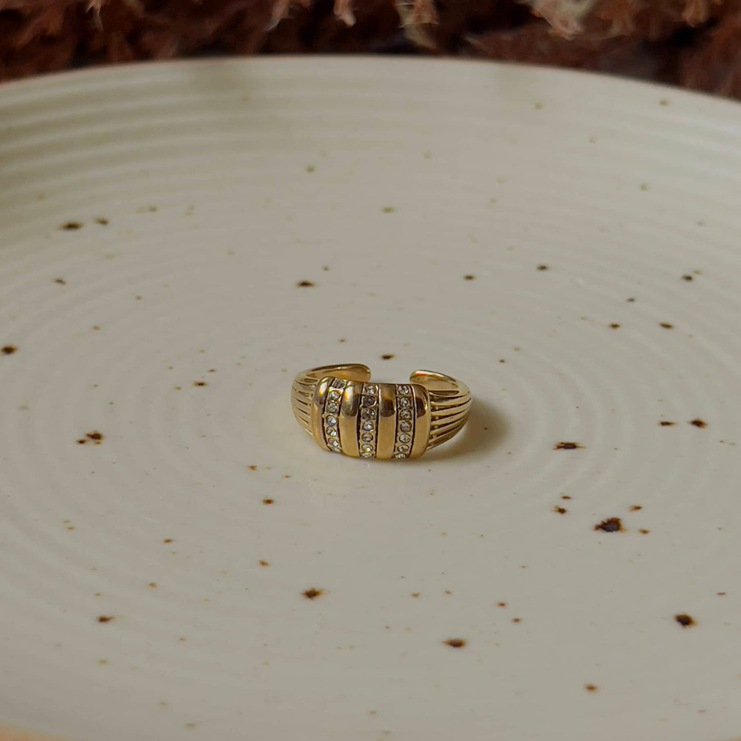 Classic ring