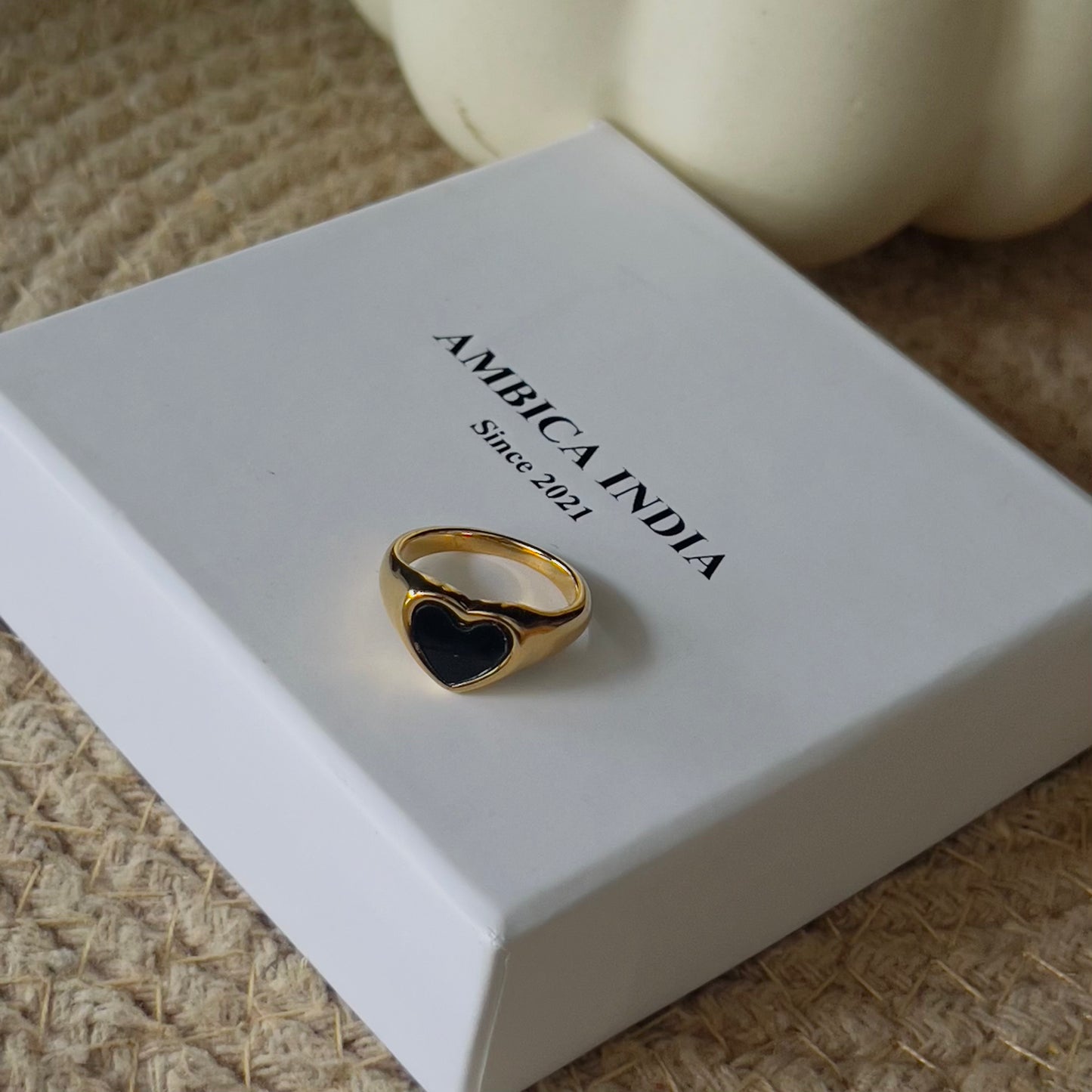 Black heart ring Size-7