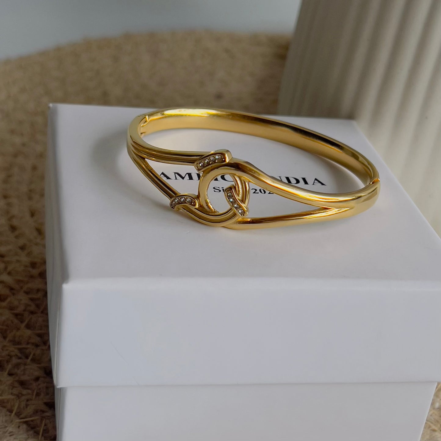 Knot bracelet