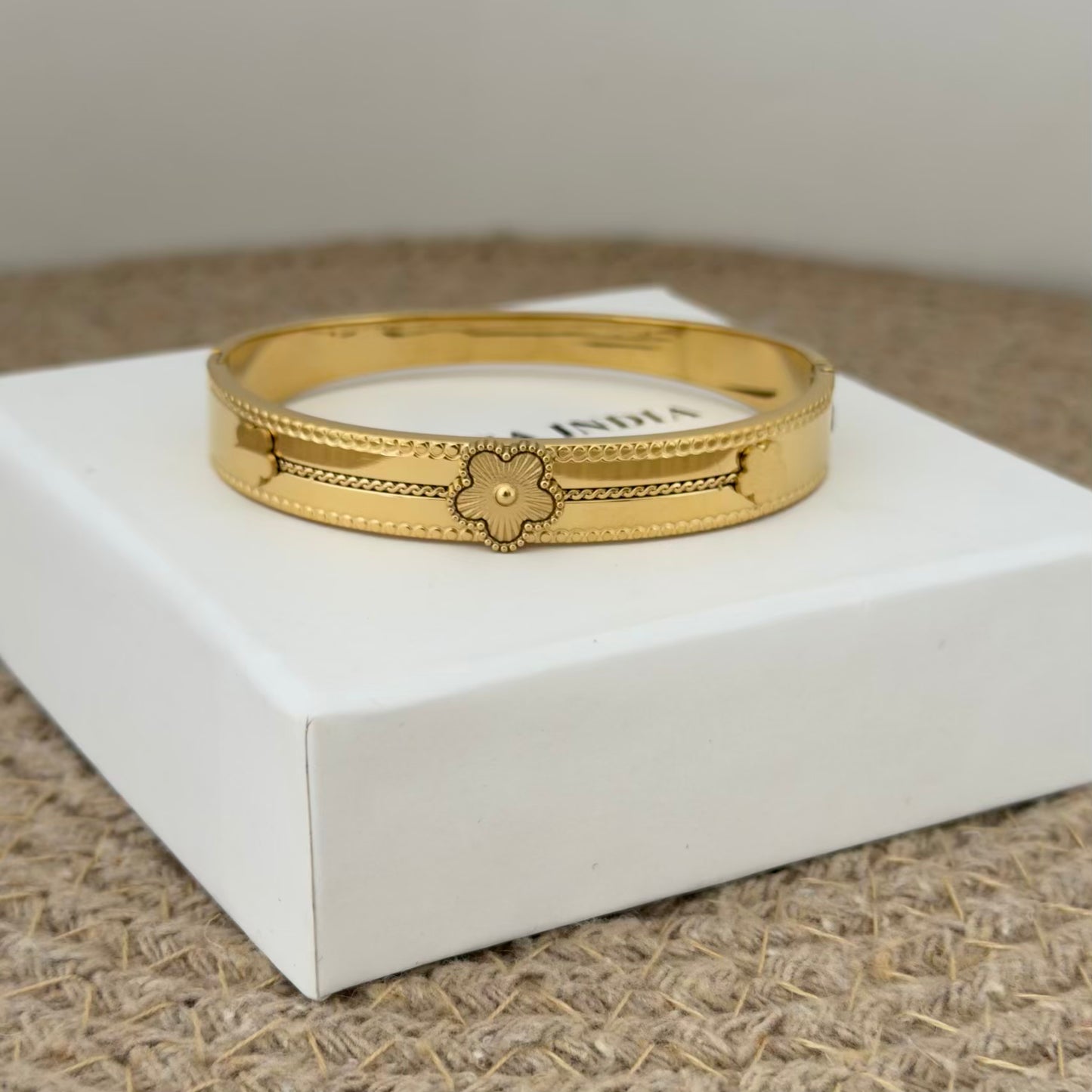 Flower bracelet 2.4 size