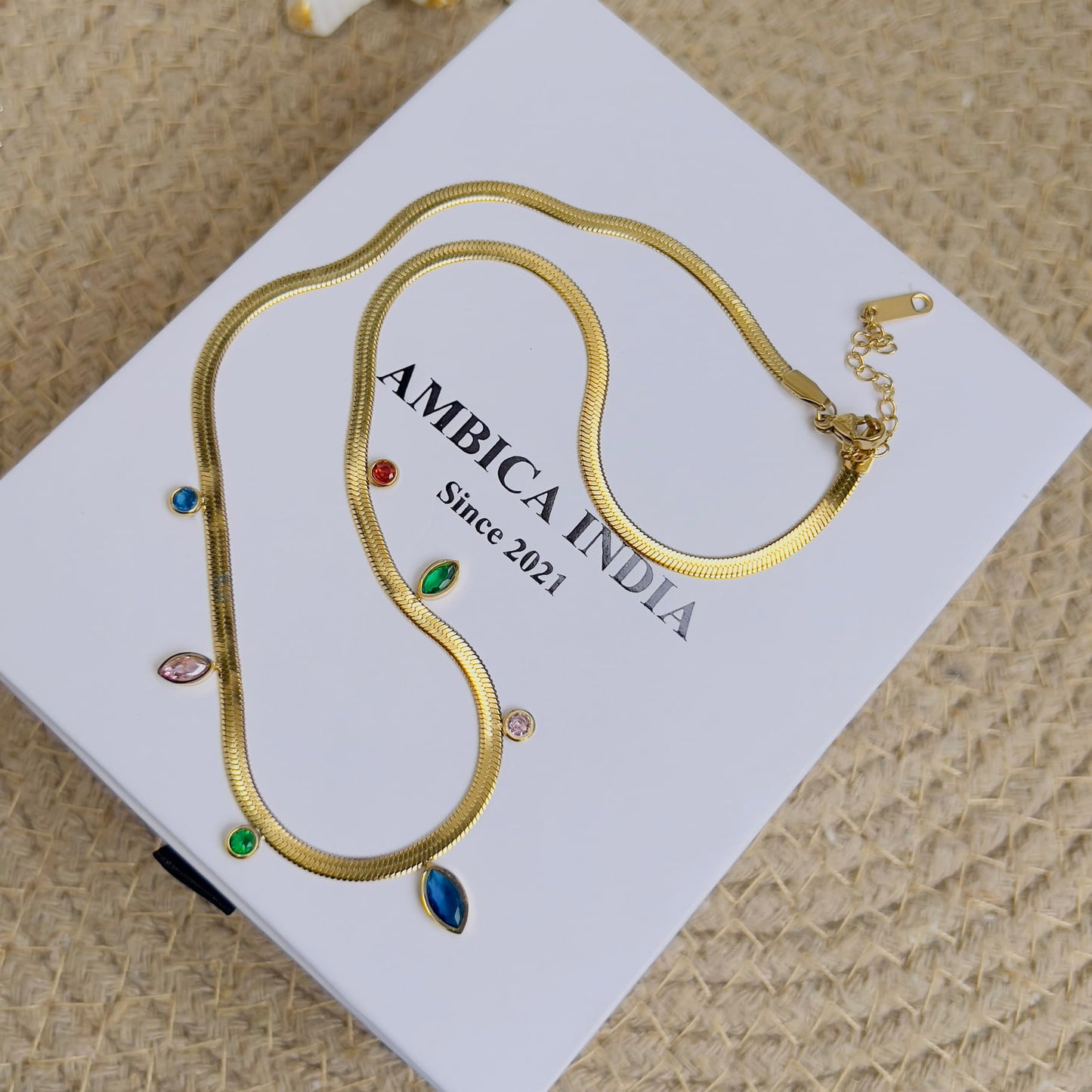 Multicolour crystal with snake chain
