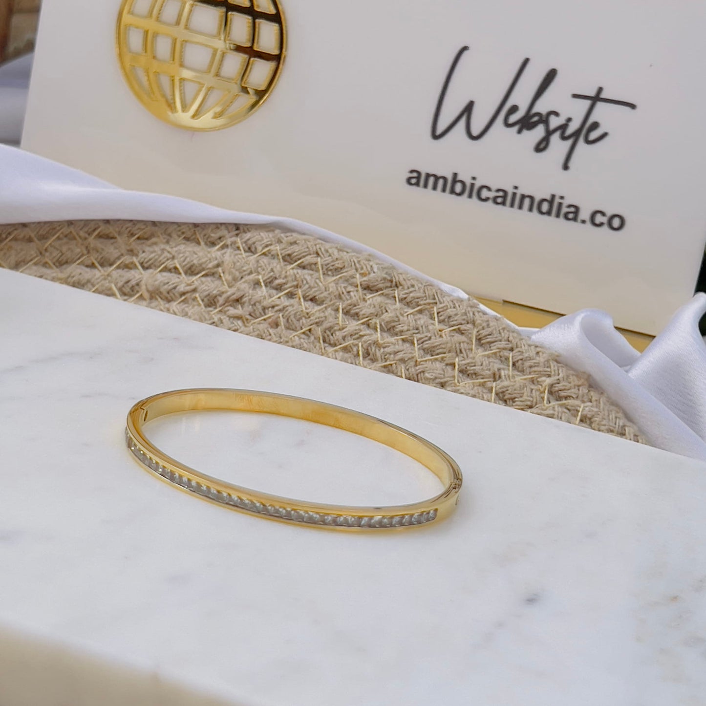 White crystals thin bracelet
