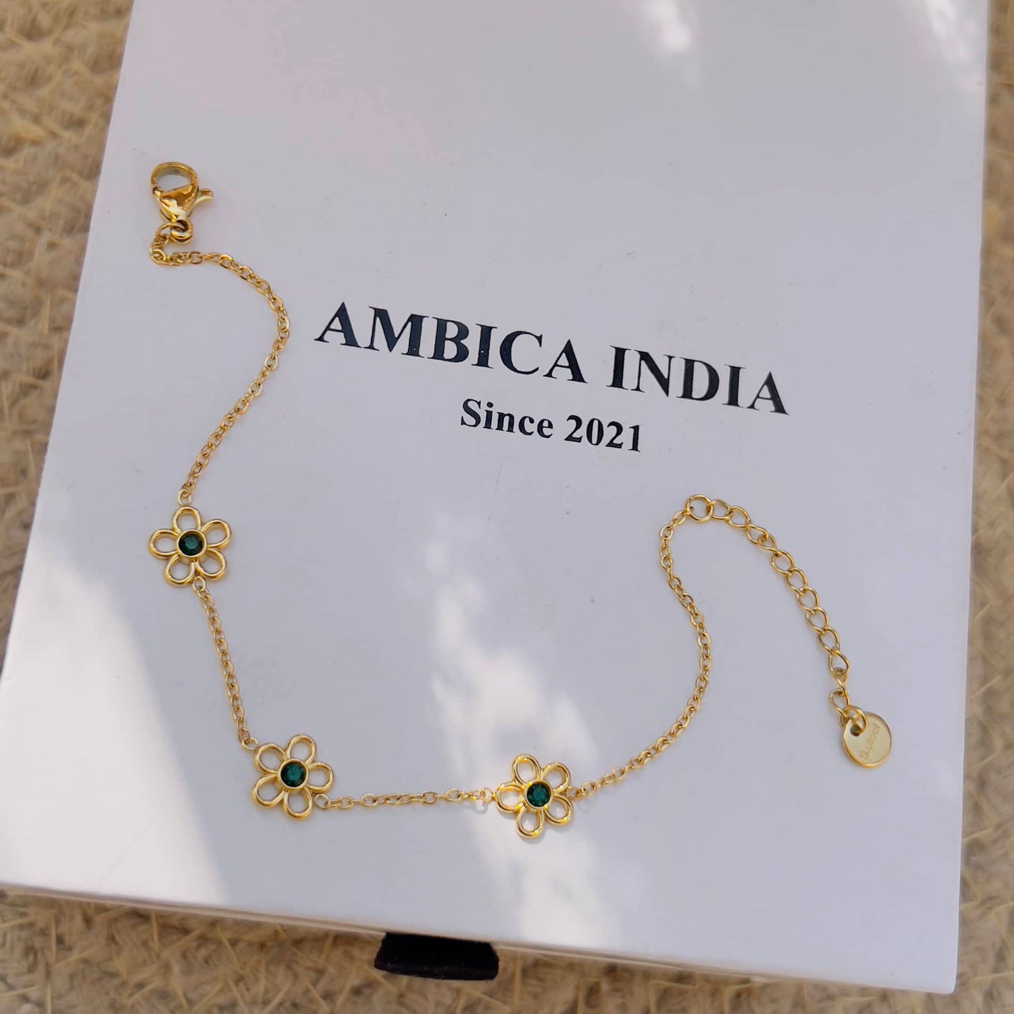 Green flower minimal bracelet