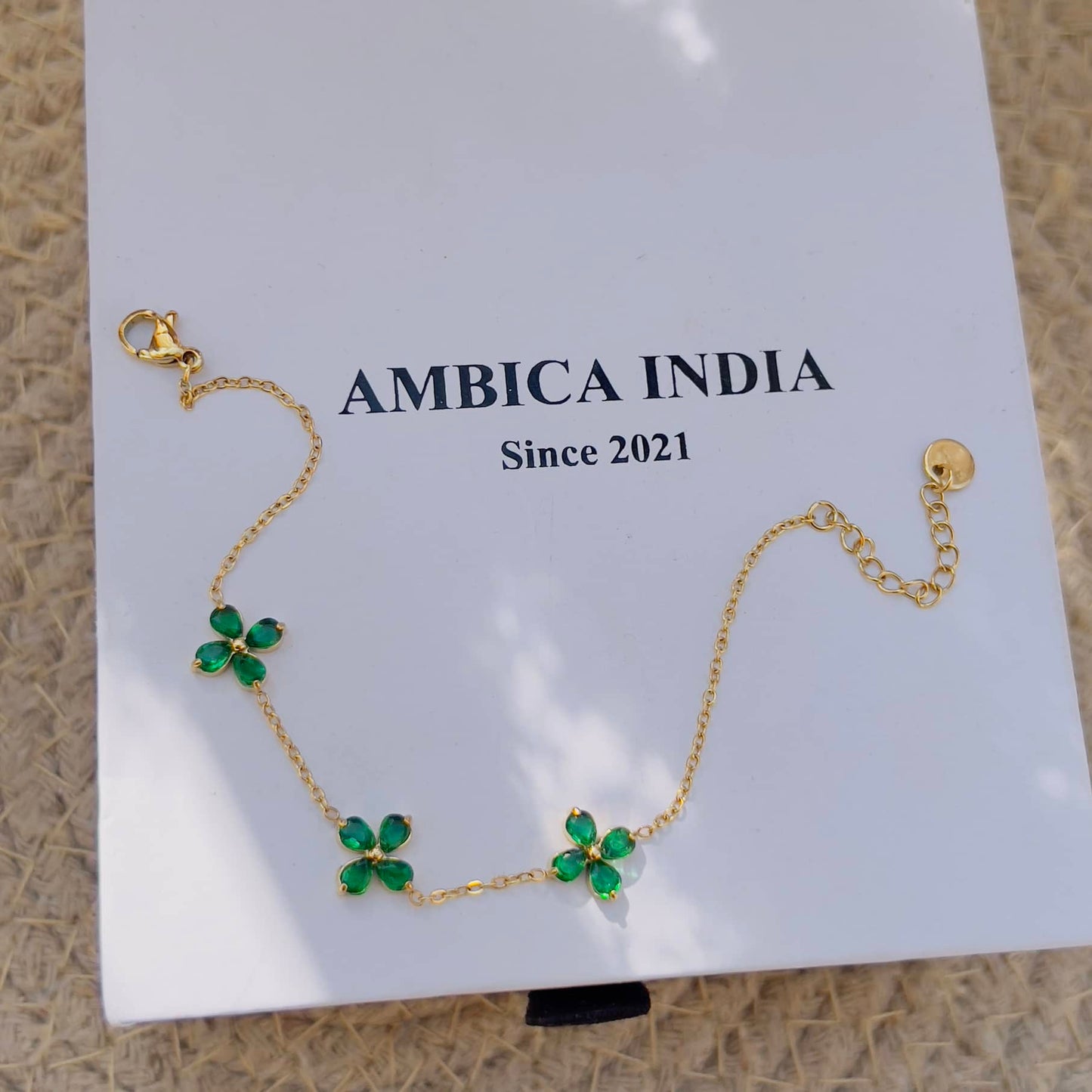 Green crystal flower minimal bracelet
