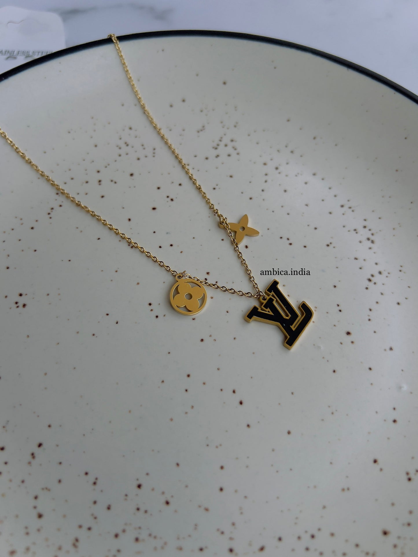 Lv black clover necklace