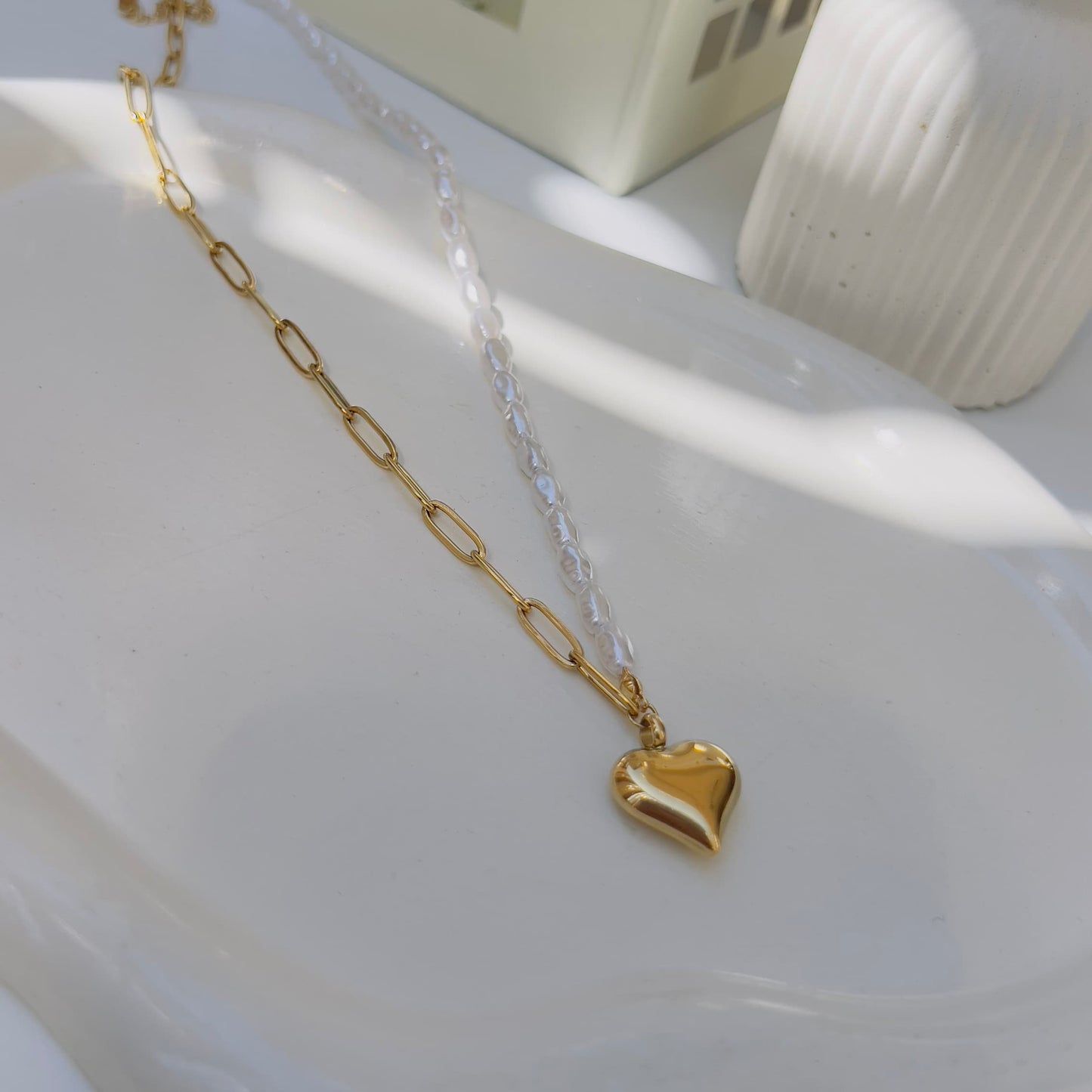 Pearl with link chain heart necklace