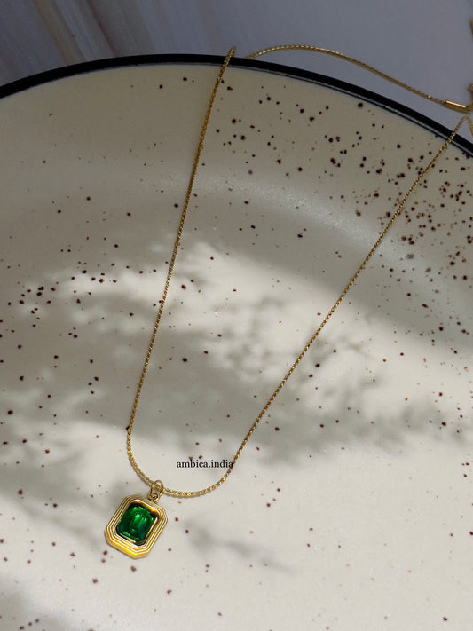 Square green Crystal necklace gold