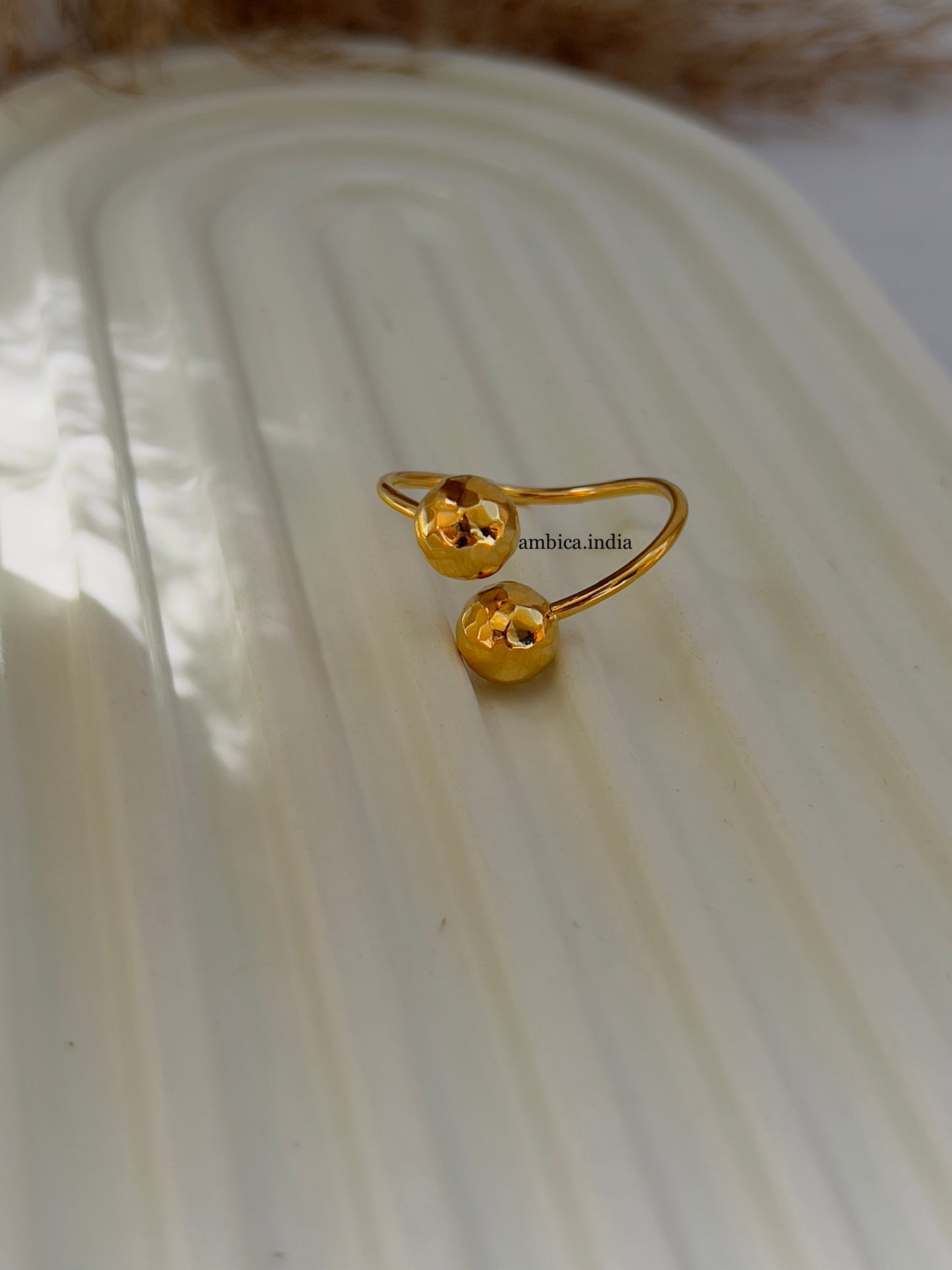 Round cross gold adjustable ring