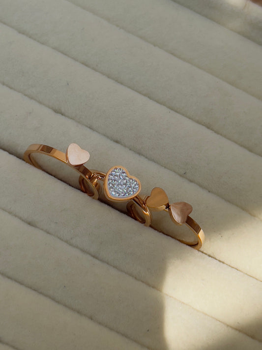 Heart with bow ring set