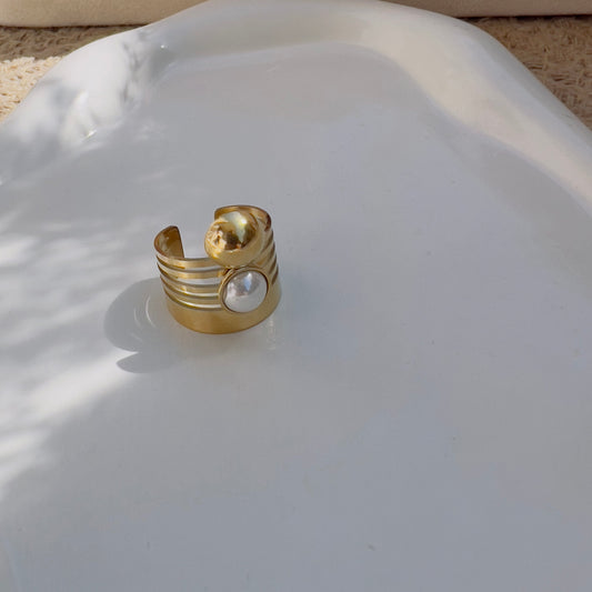 Chunky Pearl ring