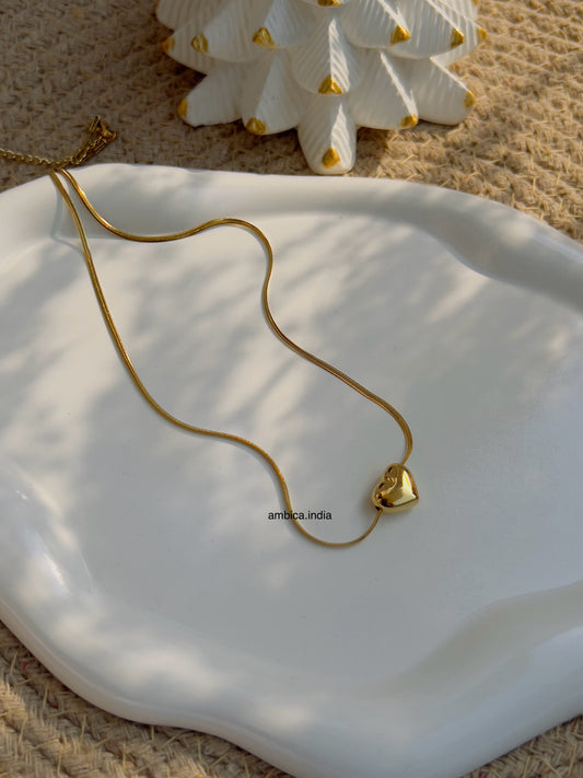 Heart with snake chain necklace