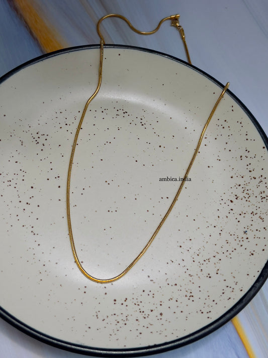 Thin plain chain