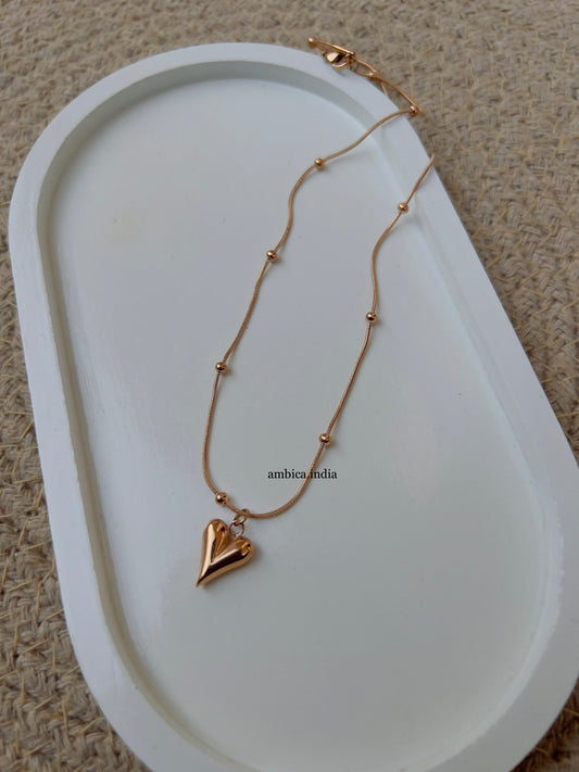 Heart necklace rose gold