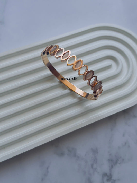 Oval crystal bracelet
