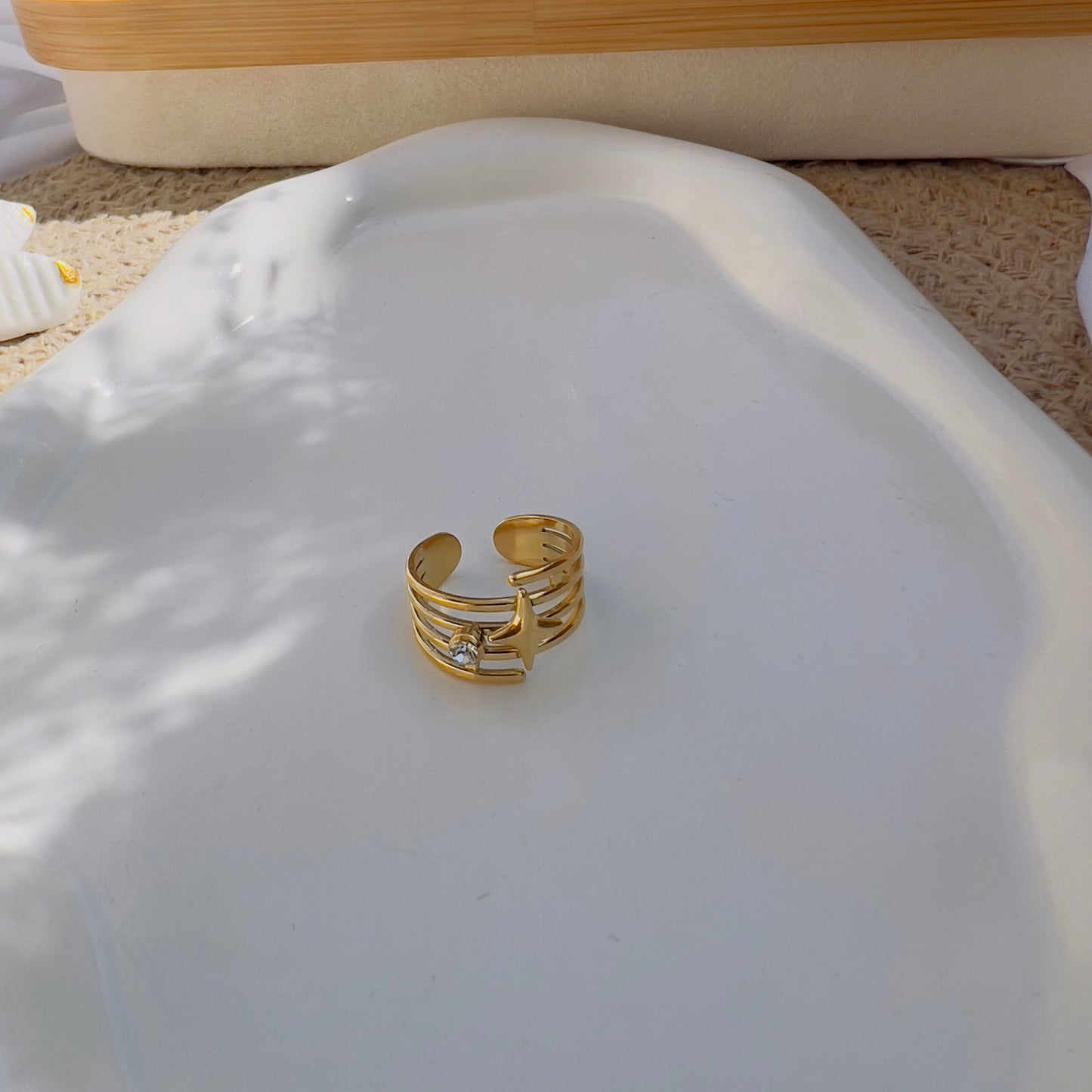 Star with white crystal ring