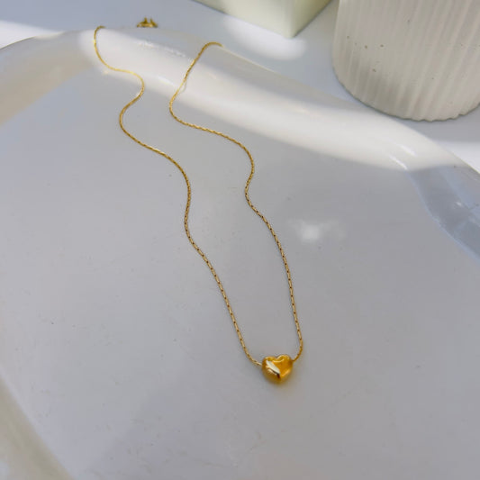 Tiny heart necklace