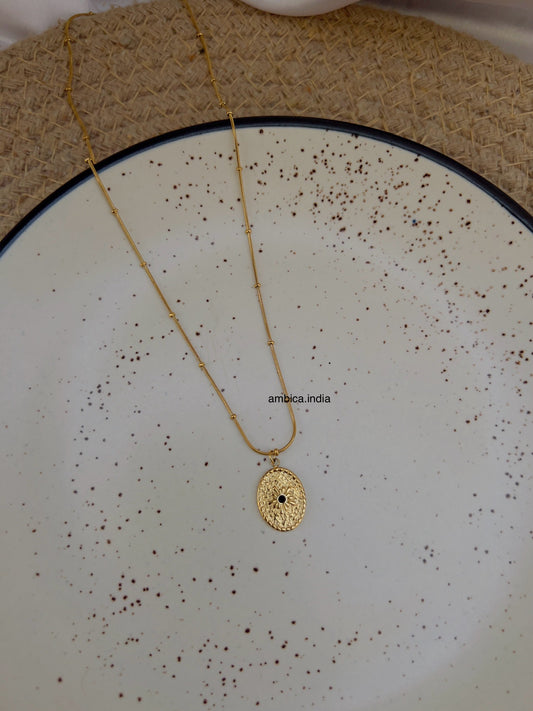 Statement necklace