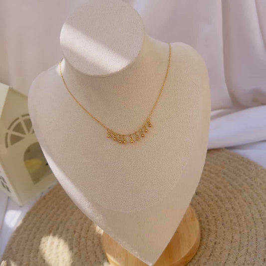 Hanging small ball necklace