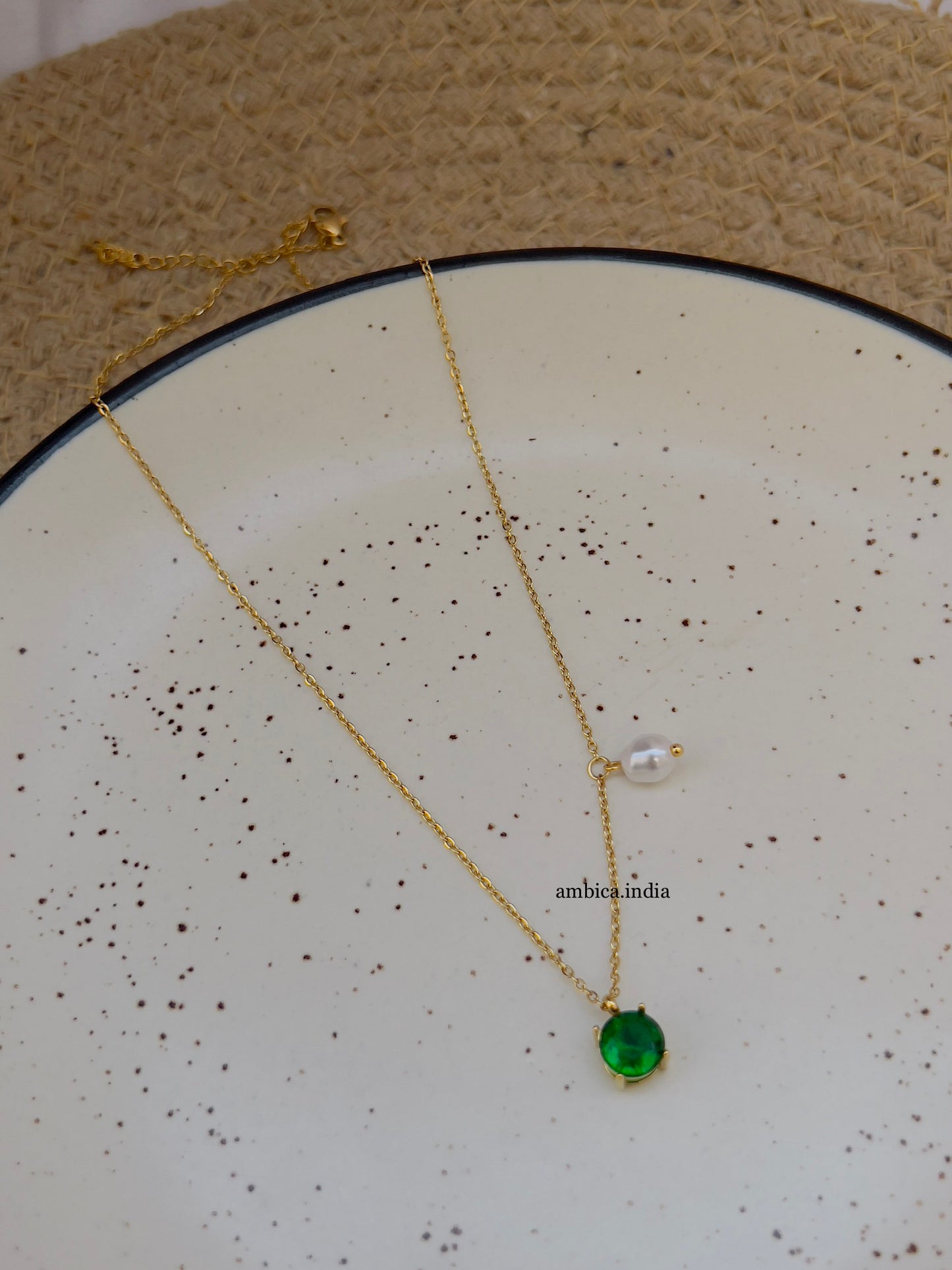 Green Crystal with Pearl necklace 18k gold plated