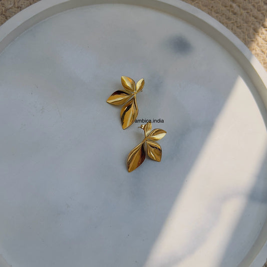 Leaf earrings