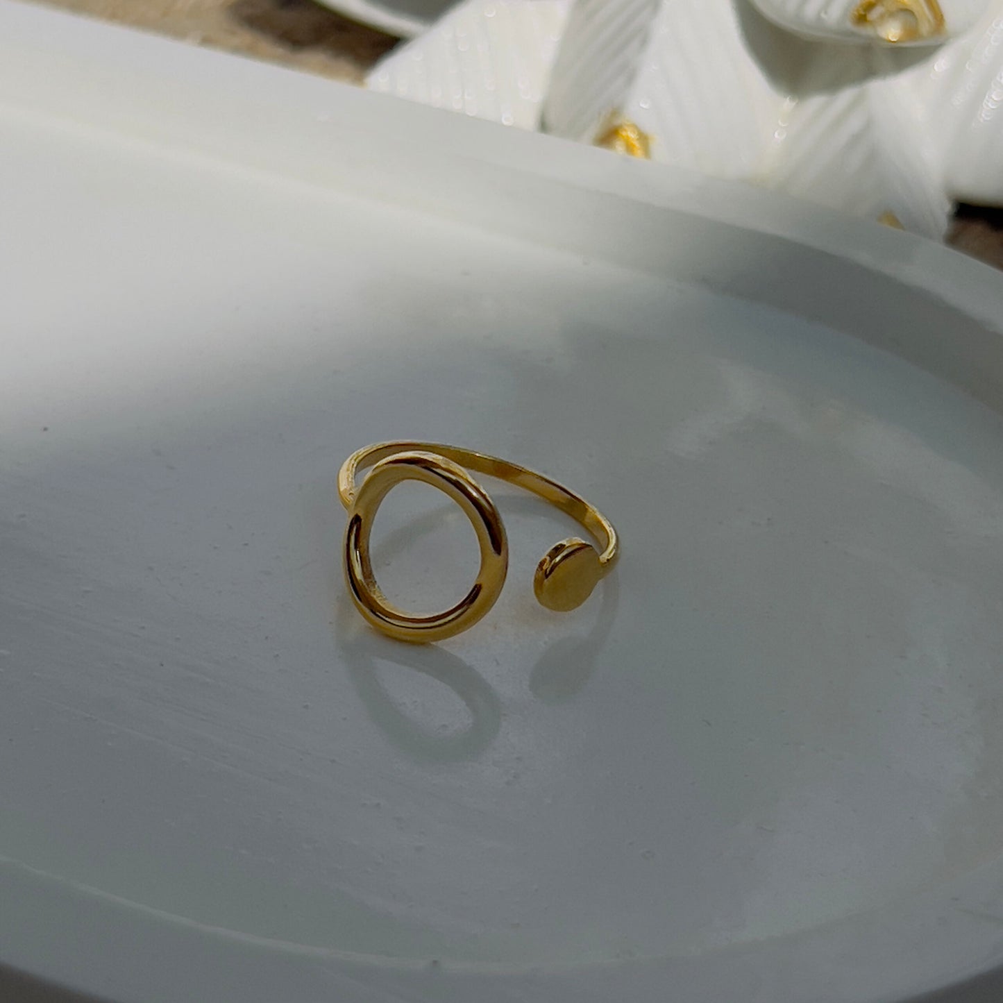 Oval ring