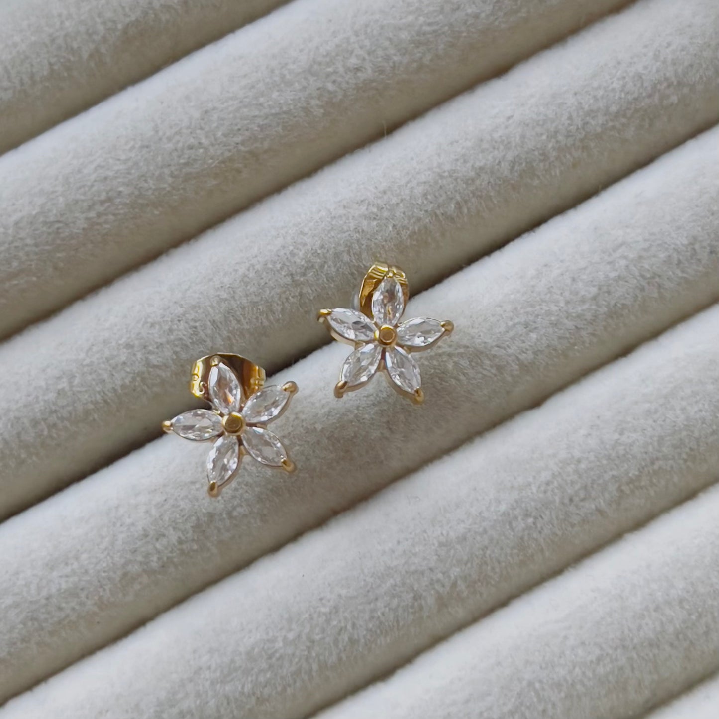 Flower earrings