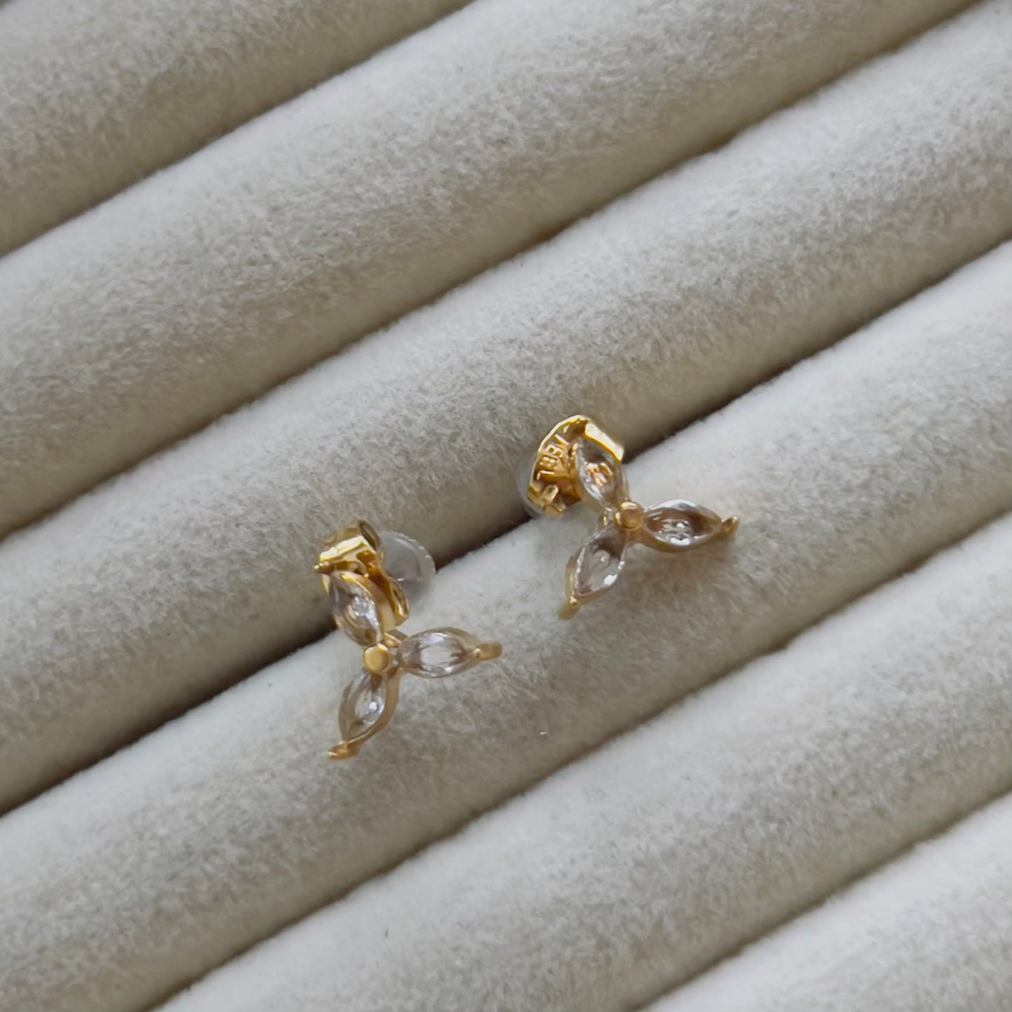 Flower earrings