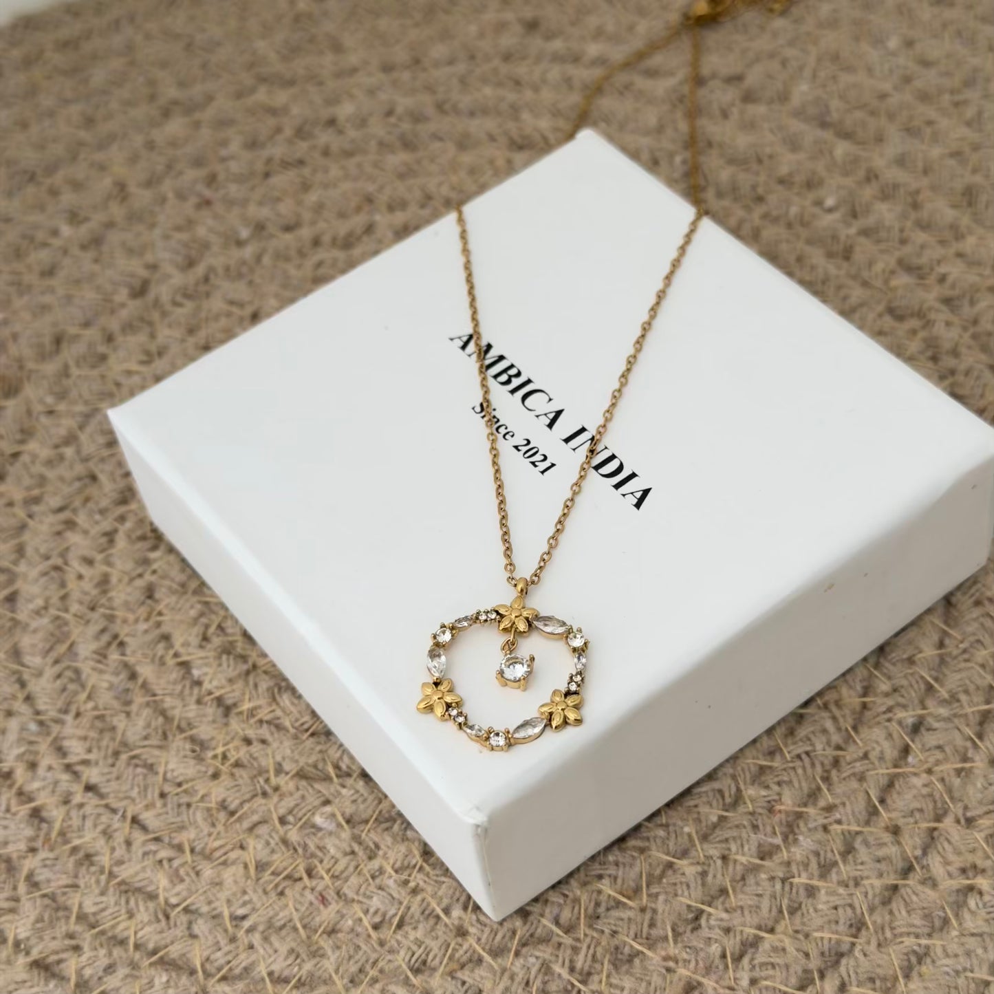 Flora Halo Necklace