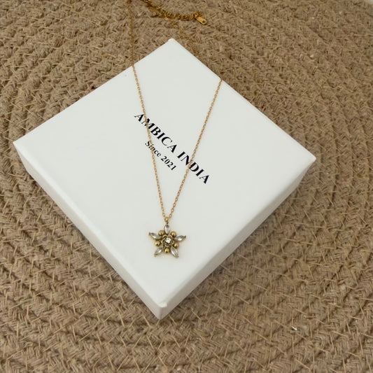 Bloom Love Necklace