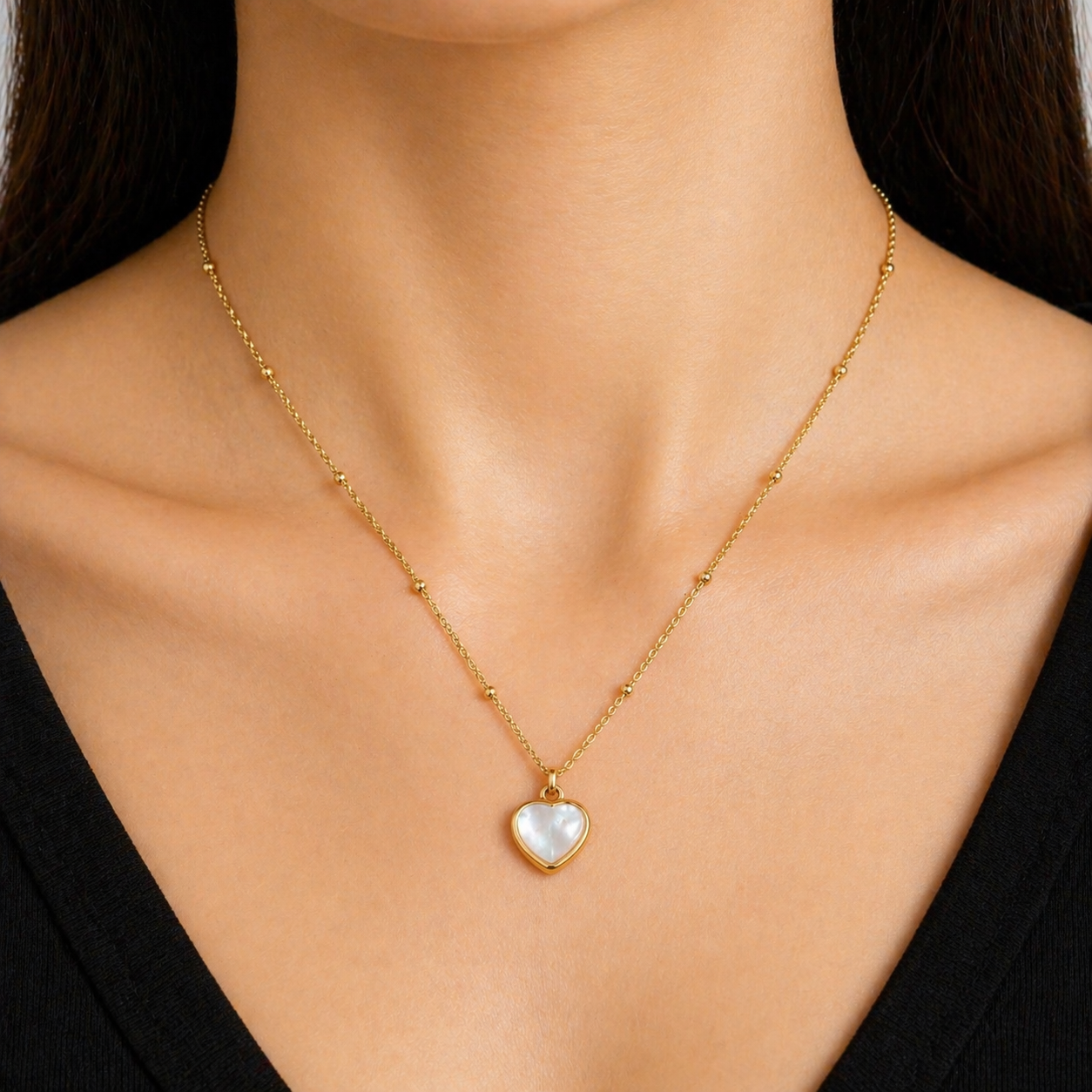 White Heart necklace