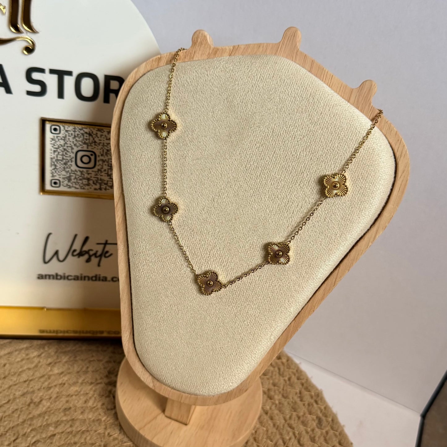 Clover gold plated necklace