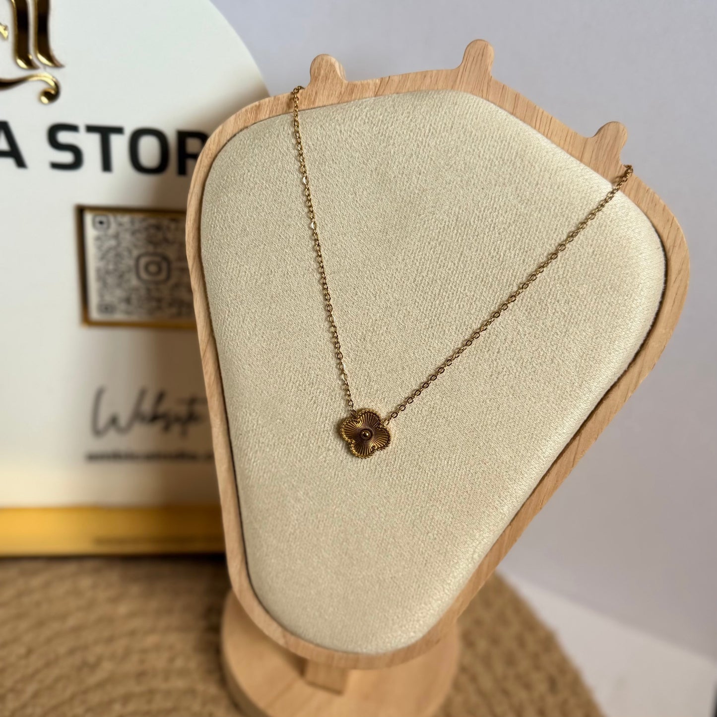Clover gold plated necklace