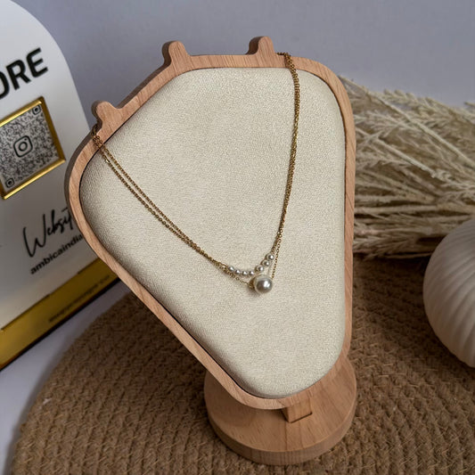 Pearl necklace