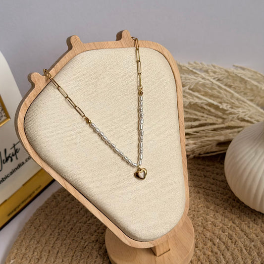 Heart with pearl necklace