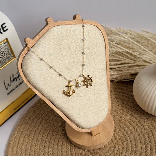 Sea shell necklace