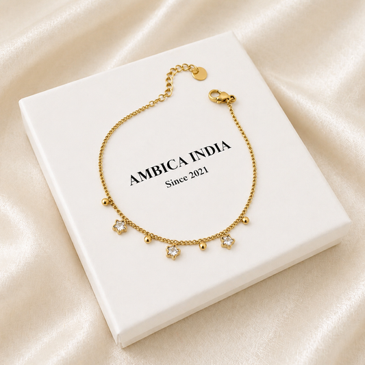 Tiny star bracelet