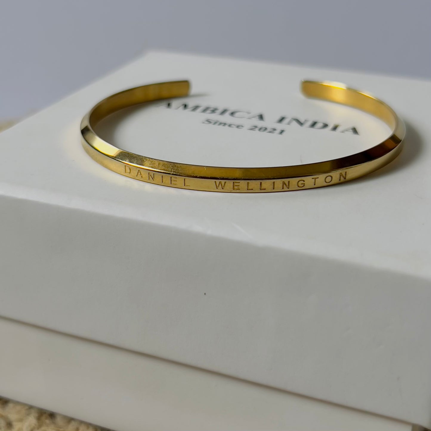 DW bracelet
