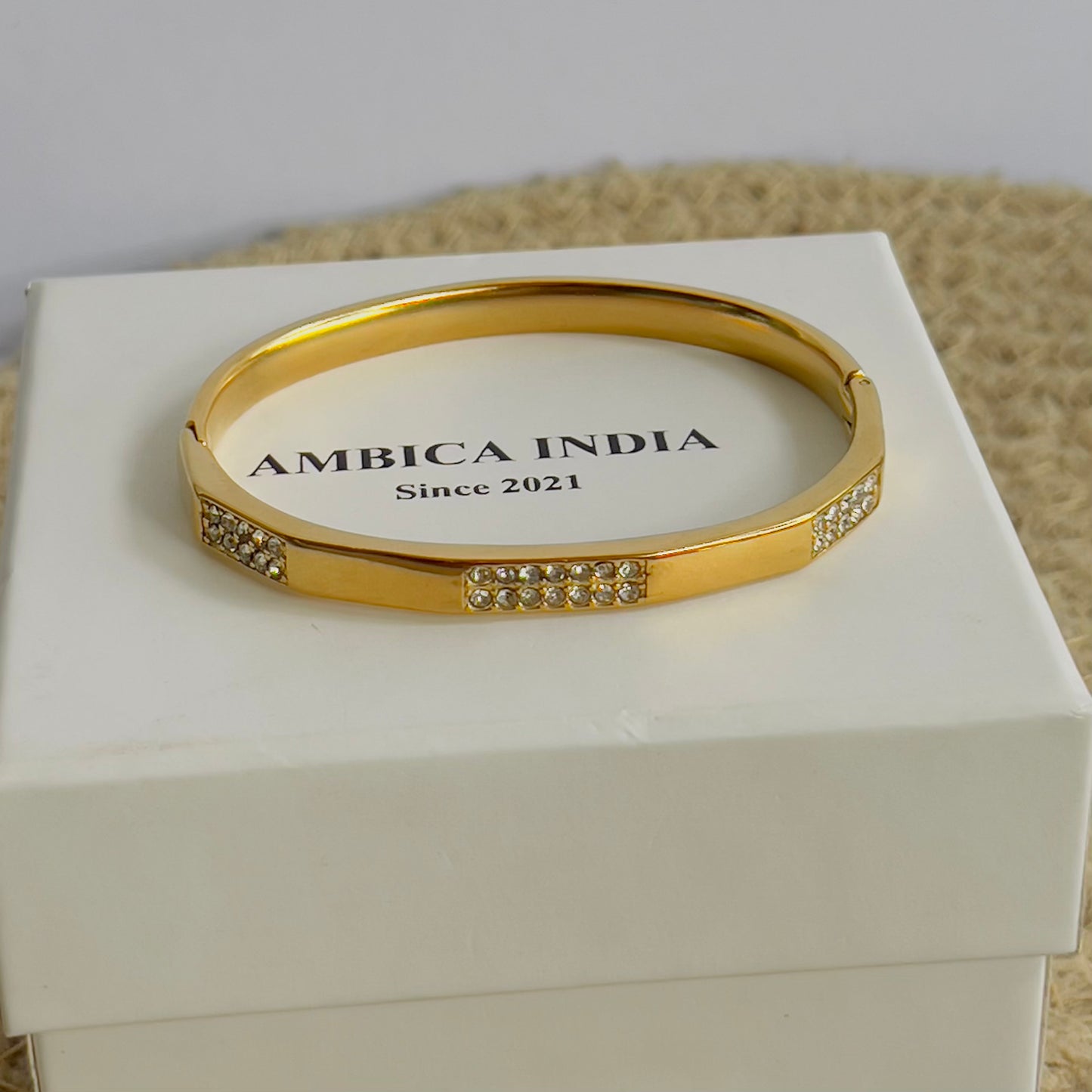 Classic bracelet