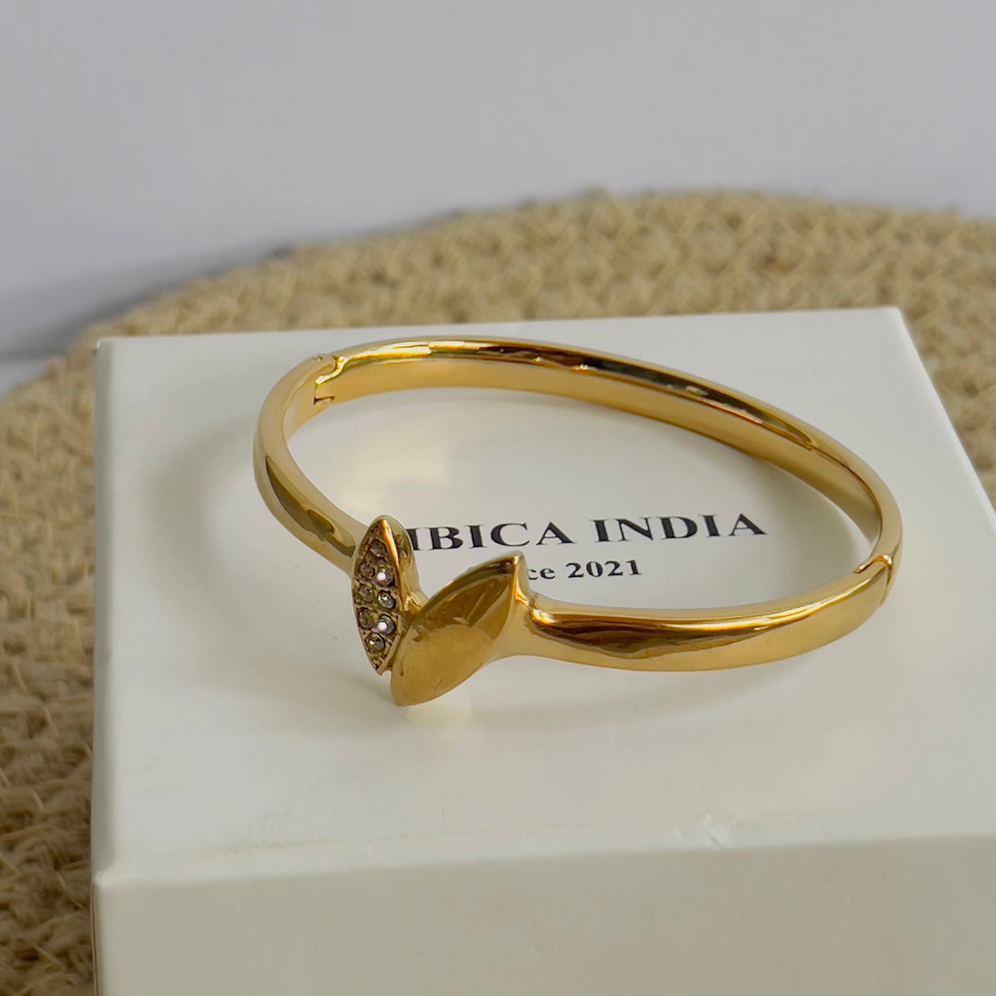 Classic bracelet
