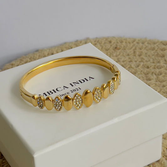 Laxu bracelet